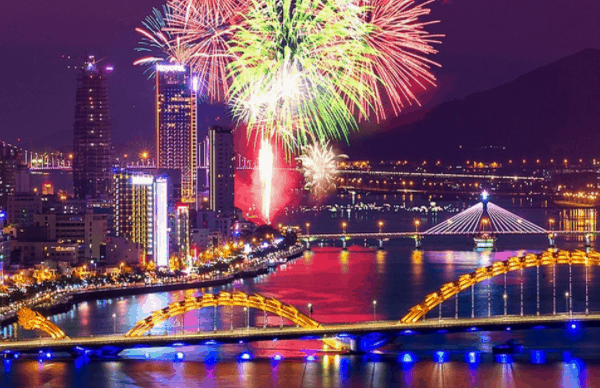 Hình ảnh bắn pháo hoa tại Đà Nẵng năm 2017 Hình ảnh bắn pháo hoa tại Đà Nẵng năm 2017