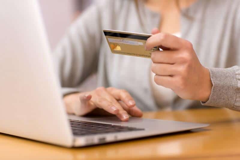 Lộ thông tin cá nhân khi đặt phòng khách sạn Online