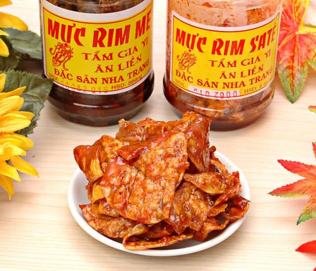 Mực rim me cũng là một trong những đặc sản miền Trung được du khách ưa thích mua về làm quà (Ảnh ST)