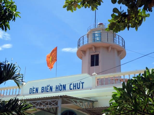 Được xây dựng từ năm 1988 khi mà đất nước còn đang trong quá trình đổi mới đầy khó khăn và vất vả (Ảnh ST)