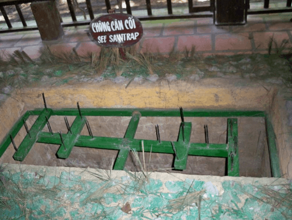 Vẫn còn nhiều bẫy chưa được vô hiệu hóa (sưu tầm) kinh nghiệm du lịch địa đạo củ chi