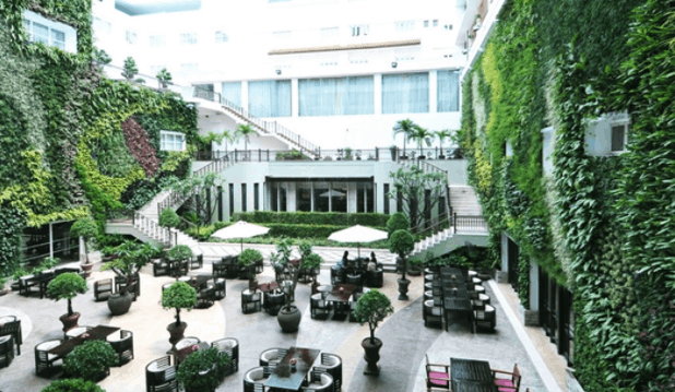 Quán bar Roortop Garden tại Rex Hotel Saigon Quán bar Roortop Garden tại Rex Hotel Saigon