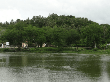Từ xa nhìn đến núi Bình San