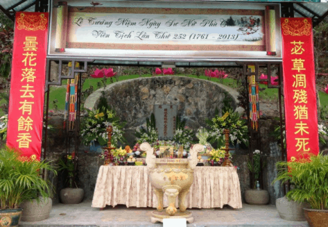 Lễ tưởng niệm sư nữ Phù Dung