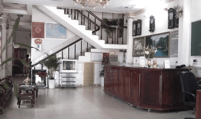 Quầy lễ tân khách sạn