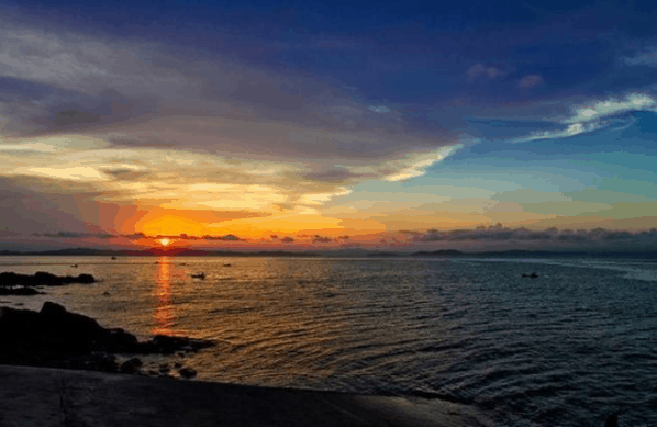 Hoàng hôn thơ mộng ở bãi Cây Mến