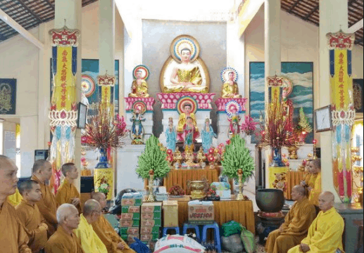 Chánh điện chùa Viên Minh Chánh điện chùa Viên Minh