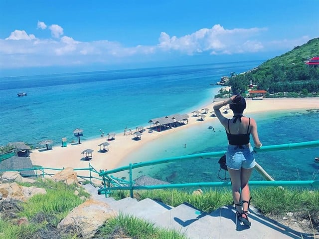 Bạn chỉ cần tạo dáng, cảnh đẹp thì cứ để bãi tắm đôi lo hết cho rồi (Ảnh ST)