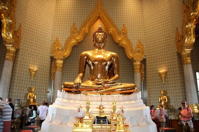 Người địa phương cho rằng bức tượng lớn nhất thế giới này biểu thị cho sự thịnh vượng và thuần khiết cũng như sức mạnh và quyền năng (Ảnh ST)