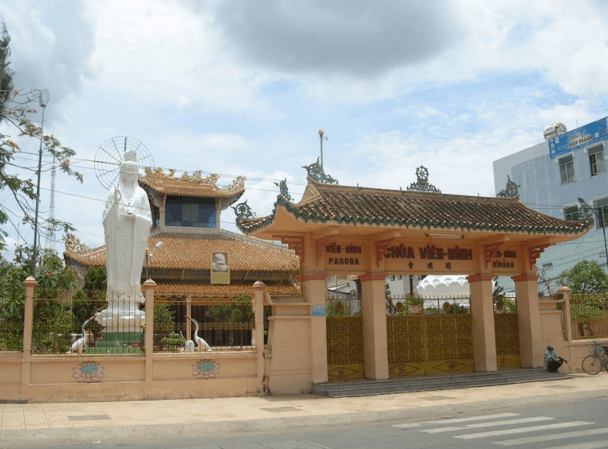 Cổng tam quan chùa Viên Minh Bến Tre Cổng tam quan chùa Viên Minh Bến Tre