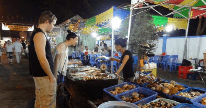 Đi chơi tại chợ đêm Bạch Đằng Phú Quốc Đi chơi tại chợ đêm Bạch Đằng Phú Quốc
