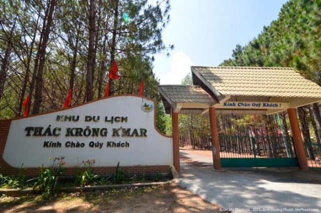 Cổng vào khu du lịch thác Krong Kmar (ẢNH ST)