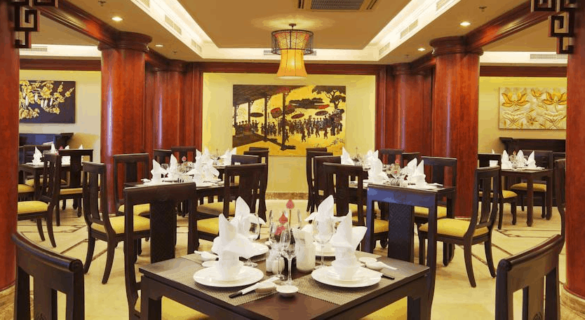 Không gian nhà hàng Cung Đình tại Rex hotel SaiGon Không gian nhà hàng Cung Đình tại Rex hotel SaiGon