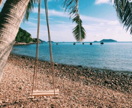 Bãi Sỏi Nam Du vẫn giữ được nét hoang sơ và gần gũi với thiên nhiên vốn có của quần đảo.