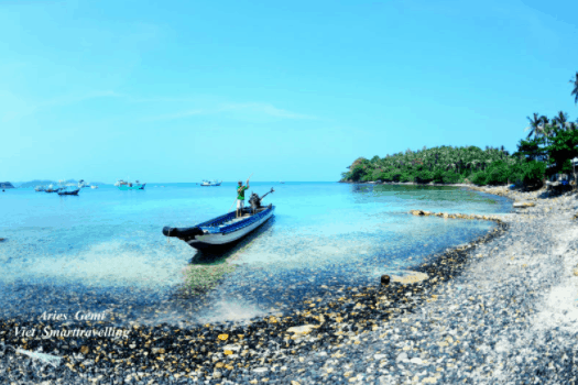 Hòn Hai Bờ Đập thuộc xã Nam Du