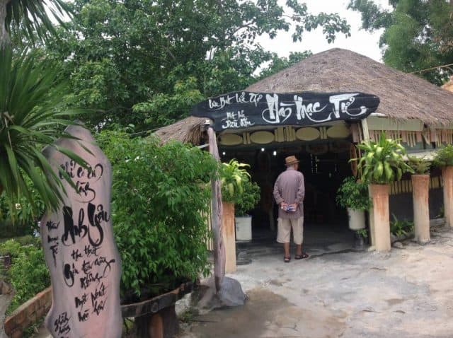 Ngôi nhà nhỏ của nghệ nhân Dzũ Kha (Ảnh ST)