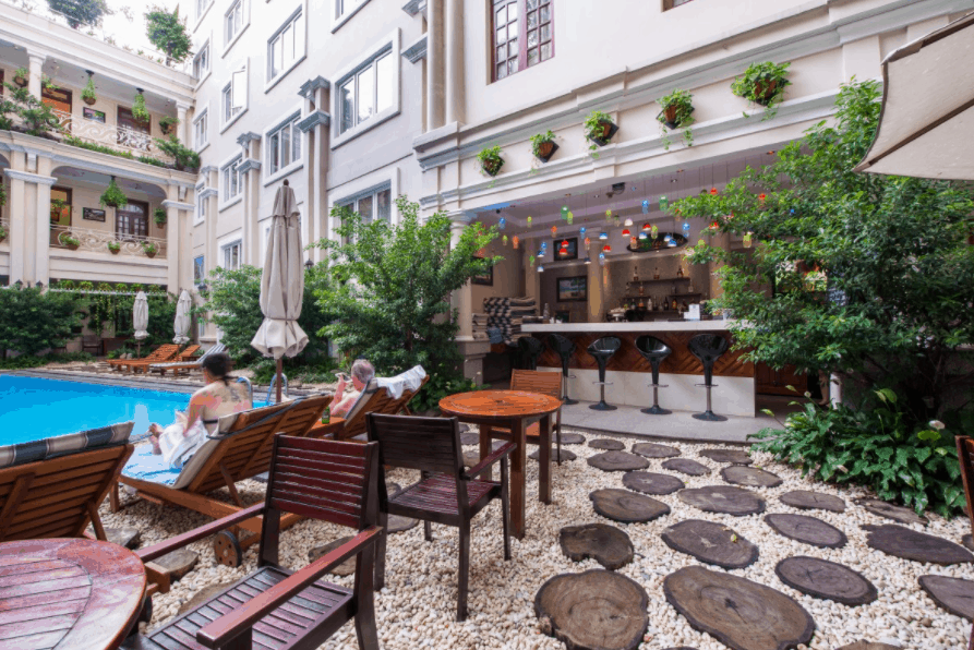 HÃ¬nh áº£nh quÃ¡n Bar Des Amis At Poolside táº¡i Grand hotel