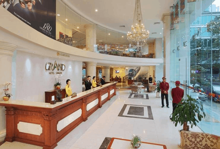 Sáº£nh lá» tÃ¢n ÄÃ³n khÃ¡ch Äáº¿n vá»i Grand Hotel Saigon