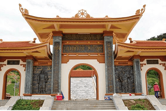 chùa hộ quốc