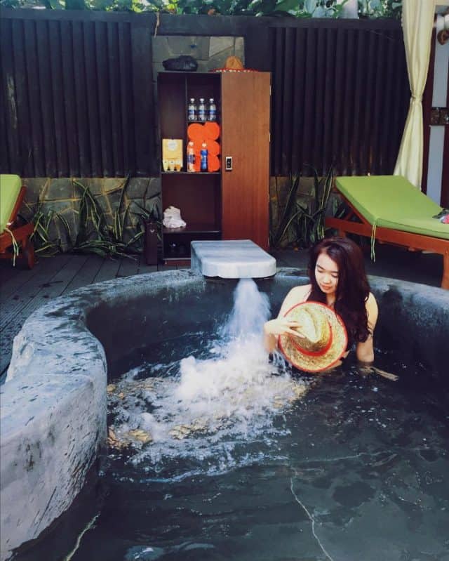 Hồ bơi tại chòi Bungalow. (Ảnh: ST)