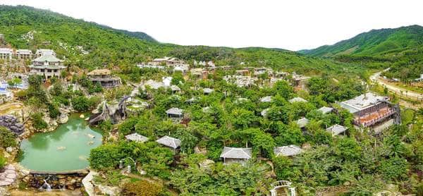 Toàn cảnh công viên suối khoáng nóng núi Thần ài (Ảnh: ST)