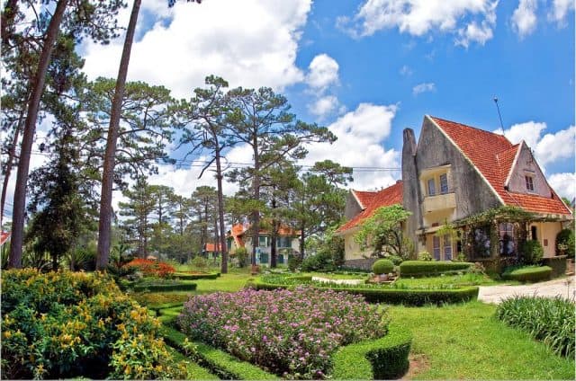 Dalat Cadasa sở hữu những ngôi biệt thự cổ kính