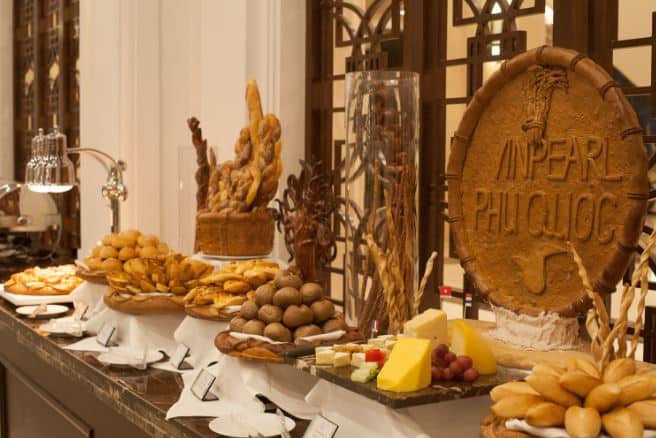 Buffet tại khu nghỉ dưỡng Vinpearl Phú Quốc