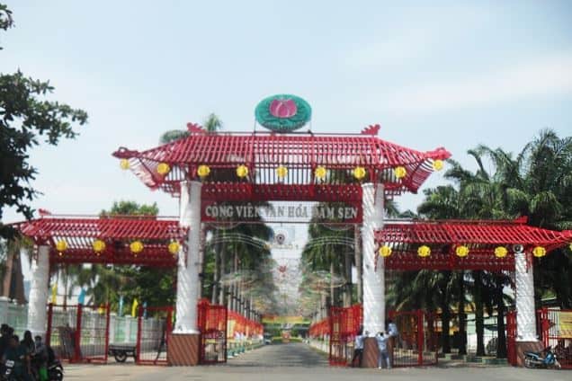 cổng công viên văn hóa đầm sen cổng công viên văn hóa đầm sen