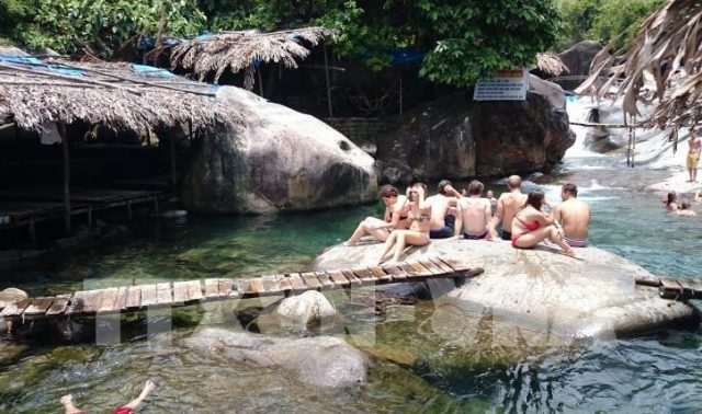 Địa điểm tham quan tắm suối ở Huế (Ảnh: ST)