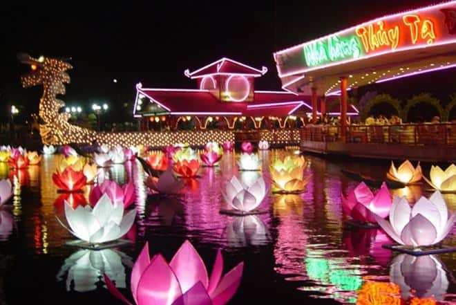 công viên văn hóa Đầm Sen