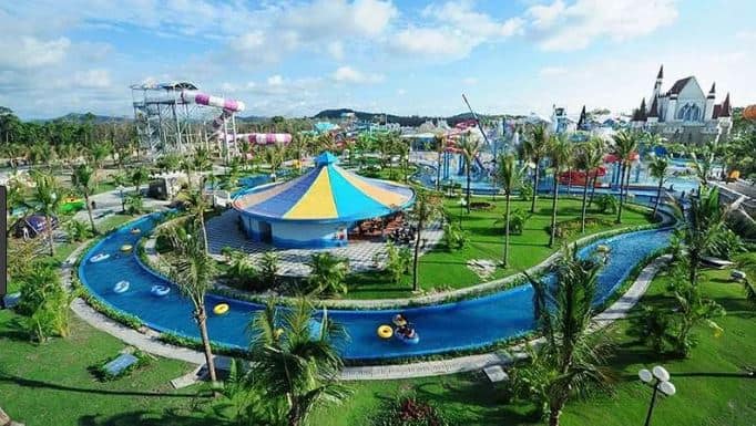toàn cảnh khu vui chơi ngoài trời Vinpearl Phú Quốc