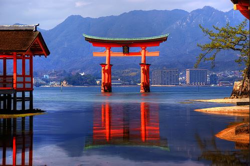 Đền Itsukushima