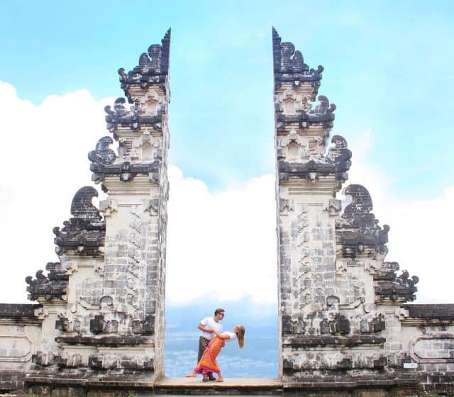 "Pose ảnh ngàn like" với cánh cổng trời Bali đẹp chất ngất - Vntrip.vn