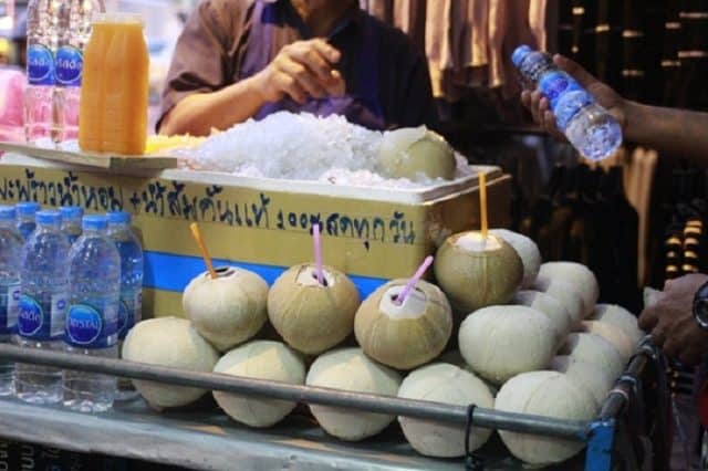 Dừa nướng (Ảnh ST)