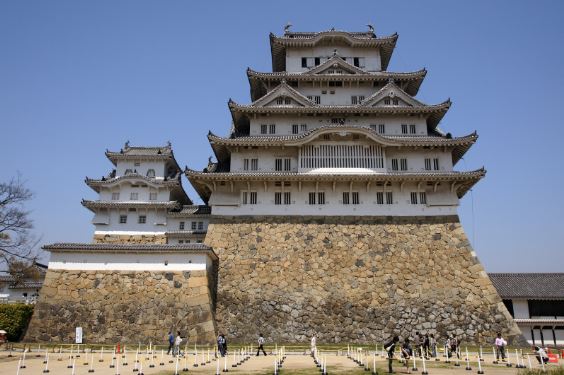 lâu đài hạc trắng himeji