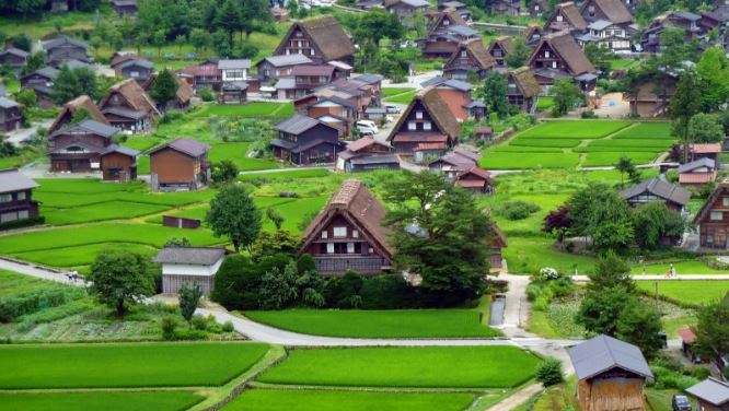 Làng lịch sử Shirakawa-Go và Gokayama