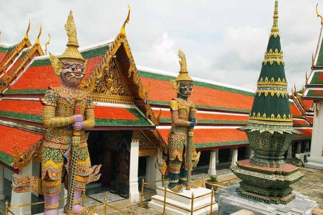 Mô hình Angkor Wat lừng lẫy tại chùa Phật Ngọc (Ảnh ST)