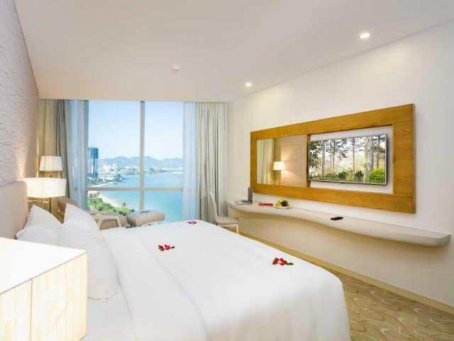 "Bao trọn view" với top 10 khách sạn Nha Trang gần biển nhất