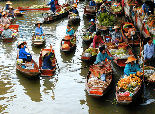 Miệt vườn Cái Bè là nguồn cung cấp hoa quả dồi dào cho chợ nổi Miệt vườn Cái Bè là nguồn cung cấp hoa quả dồi dào cho chợ nổi