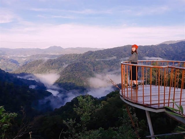 Rủ nhau đi "Săn mây" ở góc ban công giữa trời Tây Giang Quảng Nam