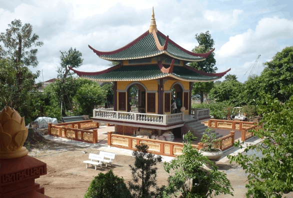 Lầu Chuông - công trình kiến trúc là tâm điểm của khu thiền viện Trúc Lâm Chánh Giác (Ảnh: sưu tầm) Lầu Chuông - công trình kiến trúc là tâm điểm của khu thiền viện Trúc Lâm Chánh Giác (Ảnh: sưu tầm)