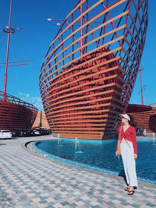 Bến Cảng Giao Thoa - Phiên bản "sông Venice Ý" tại Vinpearl Nam Hội An