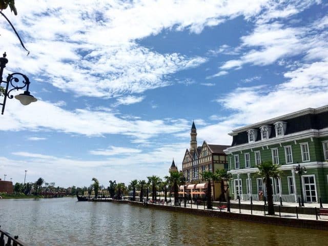 Bến Cảng Giao Thoa - Phiên bản "sông Venice Ý" tại Vinpearl Nam Hội An