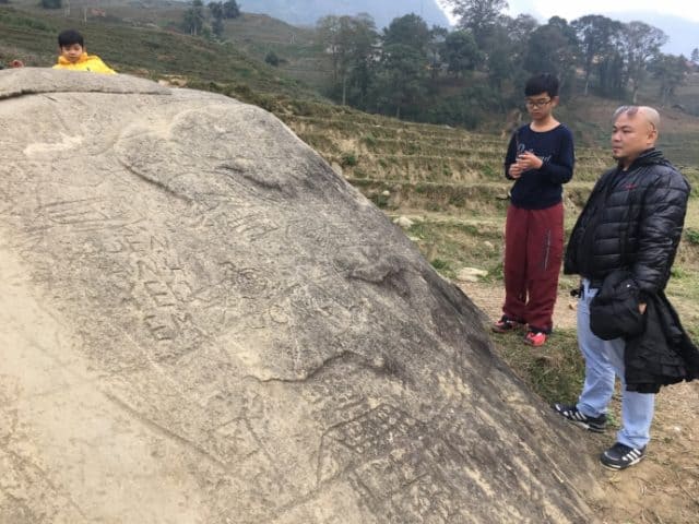bãi đá cổ sapa